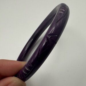 Splendette Carved DeepPurple Bangle Bracelet Narrow